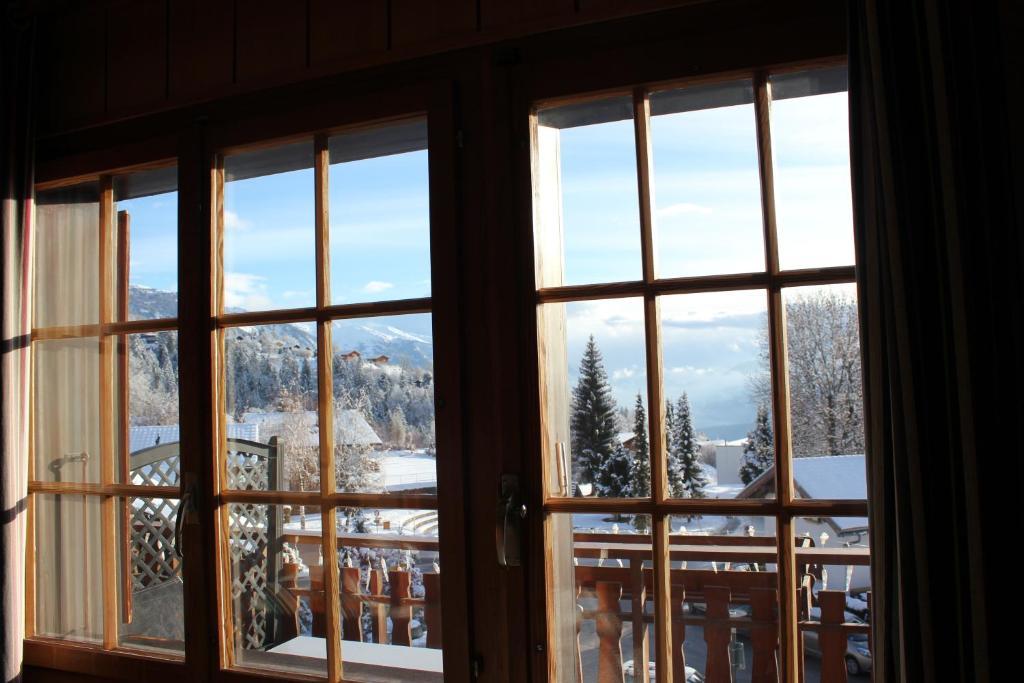 Petit Paradis Crans-Montana Room photo